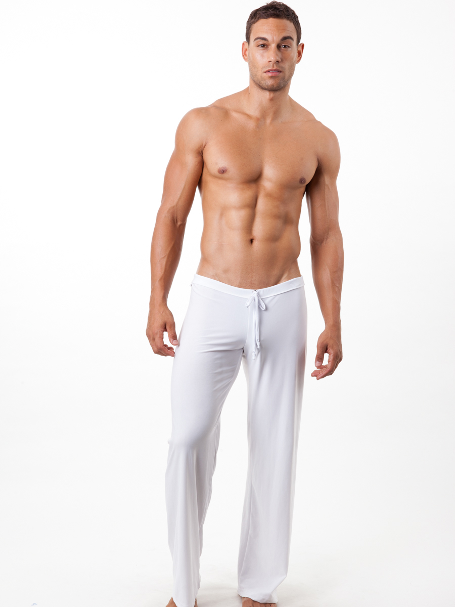 Review – N2N Bodywear Lounge Robe – Underwear News Briefs